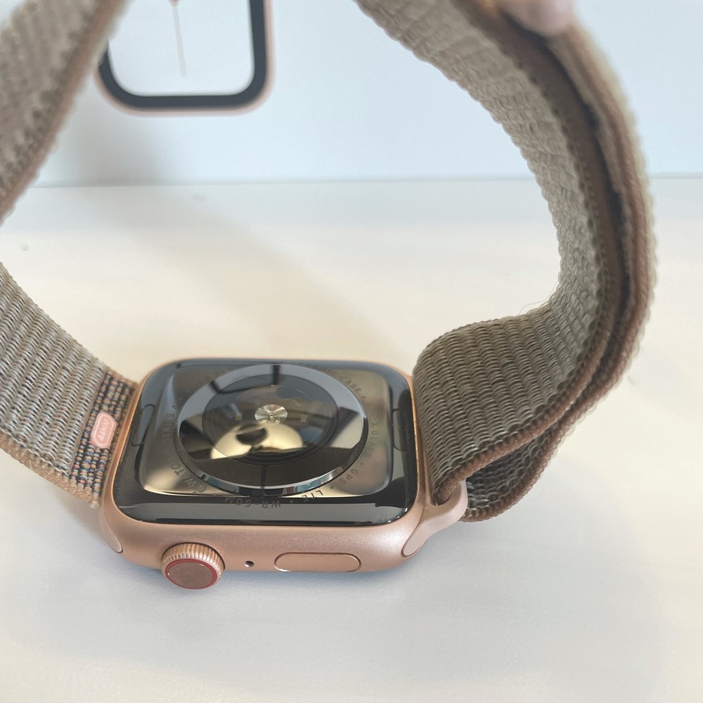 Apple Watch Series 4🍎